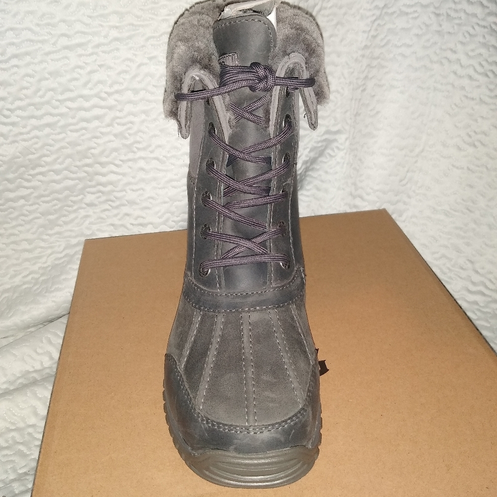 Ugg Adirondack boot ll luxe quilt.